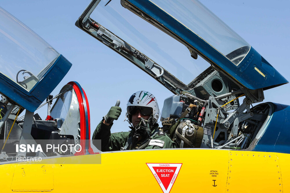 Iran's tweet image. #Photos: Iran Air Force gets new homegrown aircraft

#Iran #Kosar

theiranproject.com/blog/2020/06/2…