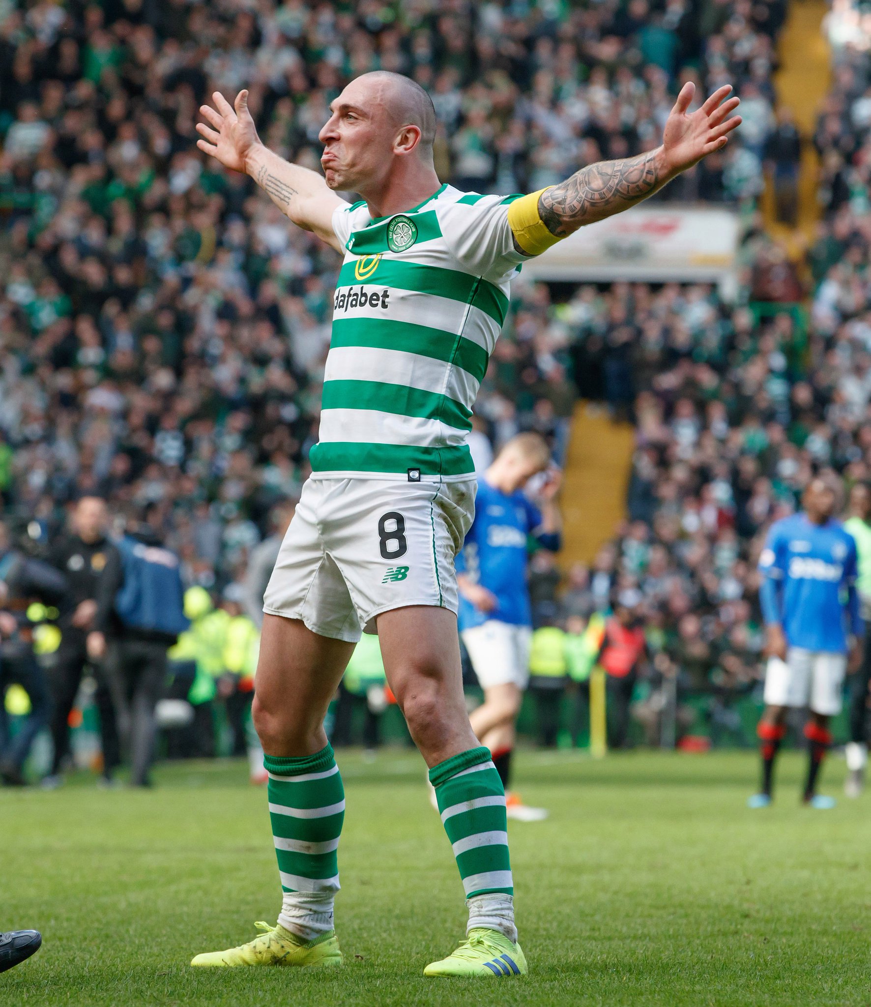 Happy Birthday to arguably the biggest shithouse in club football, Scott Brown!  