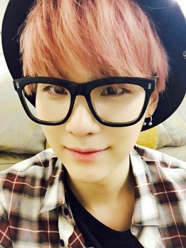 yoongi wearing glasses ~ a thread
