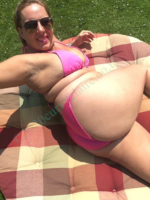 Enjoying the sunshine #bikini_lover #bikinidays #pink #superdry #sunshine https://t.co/QIkD1X1X5J<a href="/tag/bikini_lover"class="tags">#bikini_lover</a><a href="/tag/bikinidays"class="tags">#bikinidays</a><a href="/tag/pink"class="tags"><span>#pink</span></a><a href="/tag/sunshine"class="tags"><span>#sunshine</span></a><a href="/tag/superdry"class="tags"><span>#superdry</span></a>