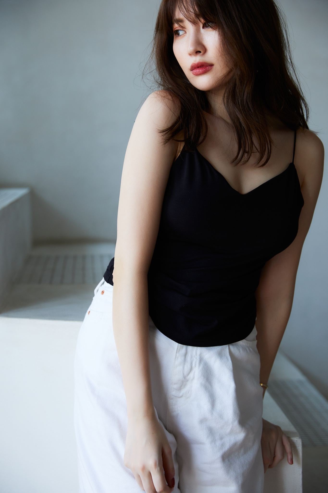 小嶋 陽菜 Herliptoでブラキャミ作った カップ付きなので夏に活躍するよ 土曜日発売