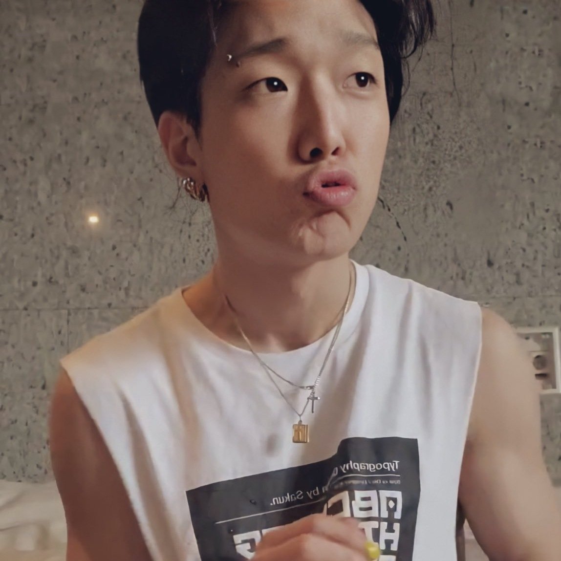 JunhoenicWorld's tweet image. Like Uncle                    Like Nephew
#BOBBY #iKON #아이곤 @YG_iKONIC