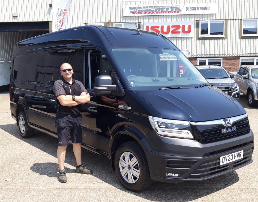 manchetts's tweet image. DSB Engineering Supplier, David Bye has taken delivery of this MAN TGE the first of our new TGE van sales. The new MAN TGE van is now available to order contact sales@manchetts.co.uk #TGE #Manchetts