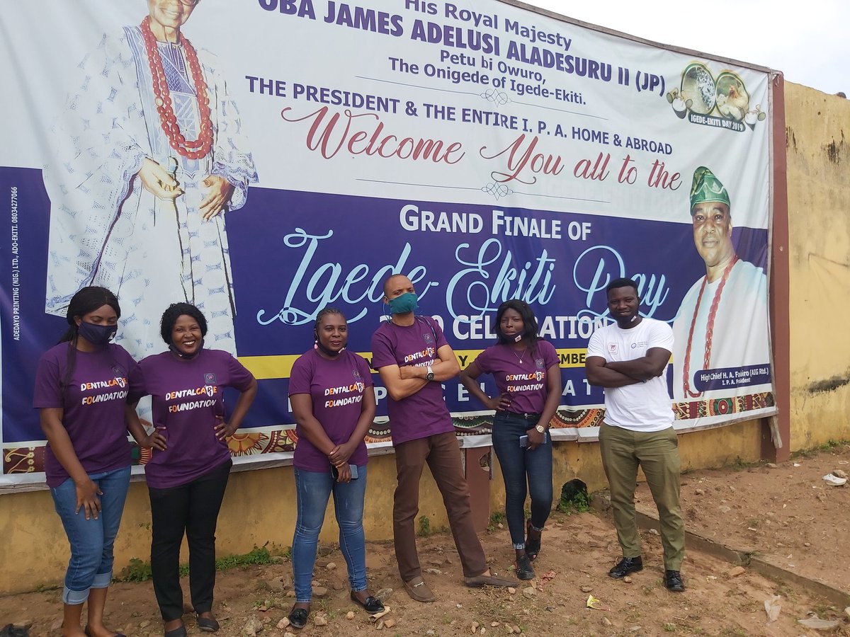 DentalcareFound's tweet photo. Our team was in Igede-Ekiti to meet wit King- Oba James Adelusi Aladesuru 11( JP) The Onigede of lgede Ekiti &amp; the High Chiefs on setting up a Teledental Platform to serve dental needs of the community. @GWFellow
@atlanticfellows
#GlobalOralHealth #AtlanticInstitute #Healthequity https://t.co/RBQ1QviGKq