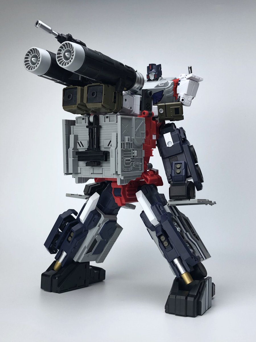 fans_hobby's tweet photo. MB-16A MACHINE EAGLE full color test shot - TURRET MODE + Optional face plate for both Combined Mode Robot & Core Robot!
#fanshobby #thirdpartytransformers #machineeagle #machinewarsprime https://t.co/cZMnNgzMZj