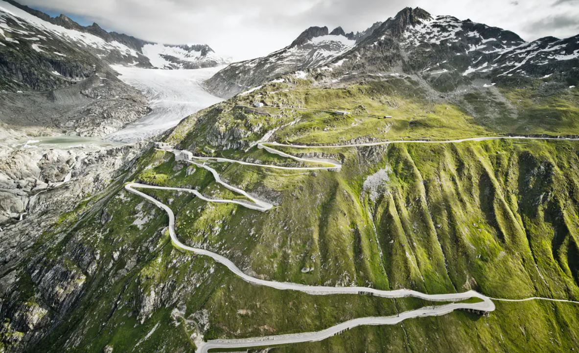 "got to the top of the Mayenwand at 5 – we had been obliged latterly to wade about the ancles in snow – but now on descending towards the hospice, all around was white and our easy work was to come –"