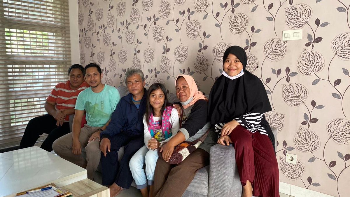 Kebahagiaan bersama keluarga 😊