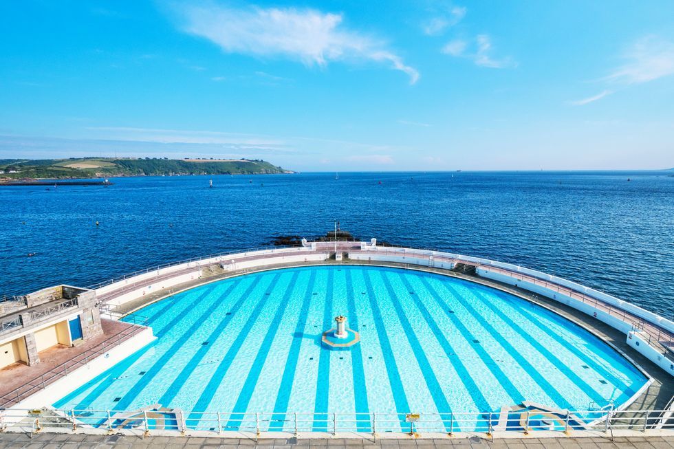 Great to see that #Plymouth's Tinside Lido and our award-winning manor house #hotel have been featured in <a href="/BazaarUK/">BazaarUK</a> "domestic destinations that could easily be mistaken for far-flung holiday favourites" feature. buff.ly/2Nv8xu4 #Staycation #Devon <a href="/visitplymouth/">Visit Plymouth</a>