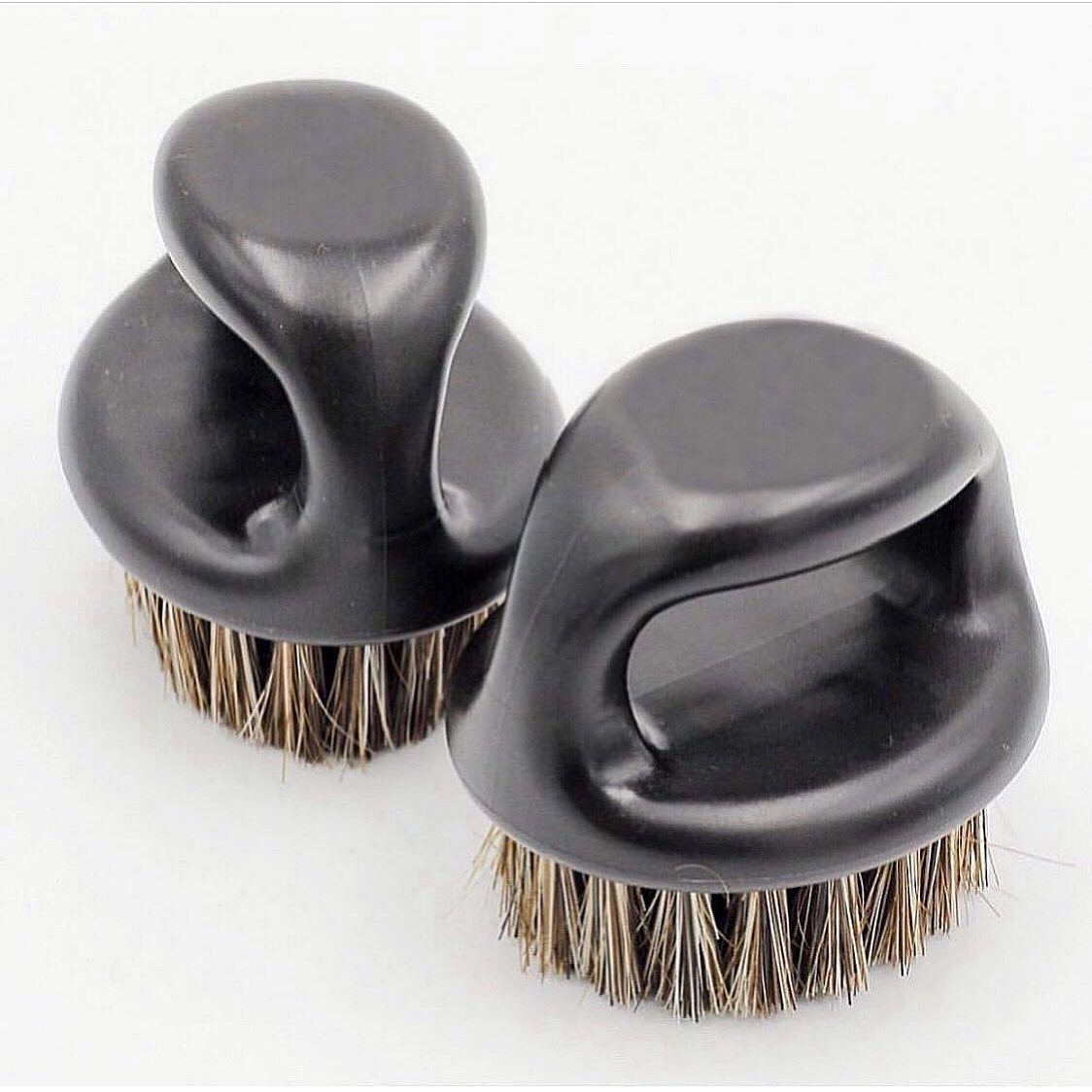 ClipperCustom's tweet image. CEPILLO FADE BRUSH⚡️🤟🏻
🔥🔥🔥6€🔥🔥🔥
🚚🌎 Envíos a toda Europa
•¡Accesorios y herramientas para barbería!💈💈💈
•¡Personaliza tus máquinas #Wahl y #Andis y dales un toque diferente!🔝🔝🔝
⤵️¡Haz tu pedido aquí!⤵️
📲hairbeautyfactory.com