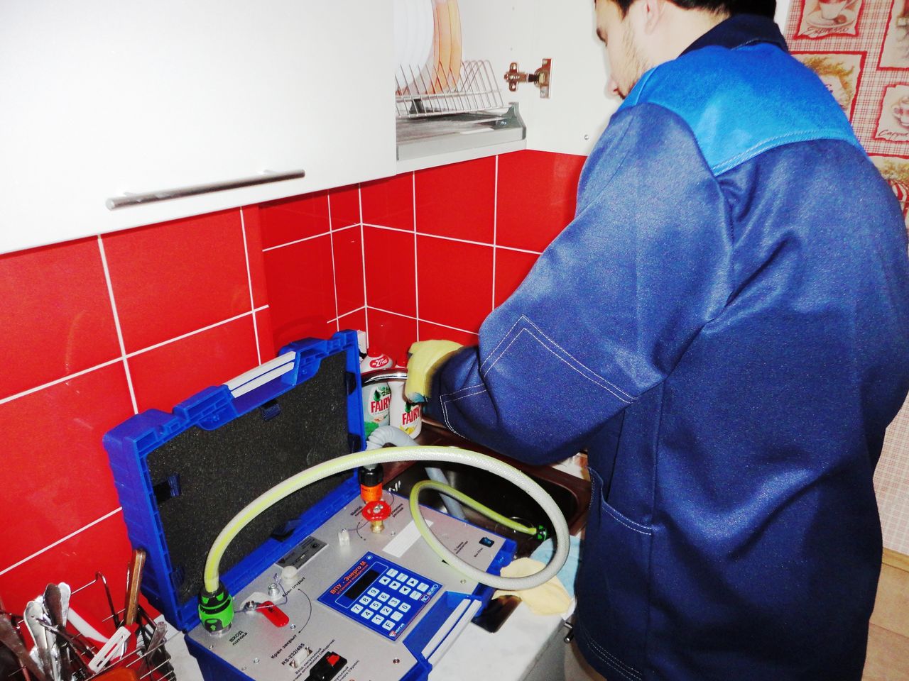 поверка водяных счетчиков. поверка счетчиков жидкости. поверочная установка впу-энерго м. поверка счетчиков холодной воды. поверка счетчиков воды.