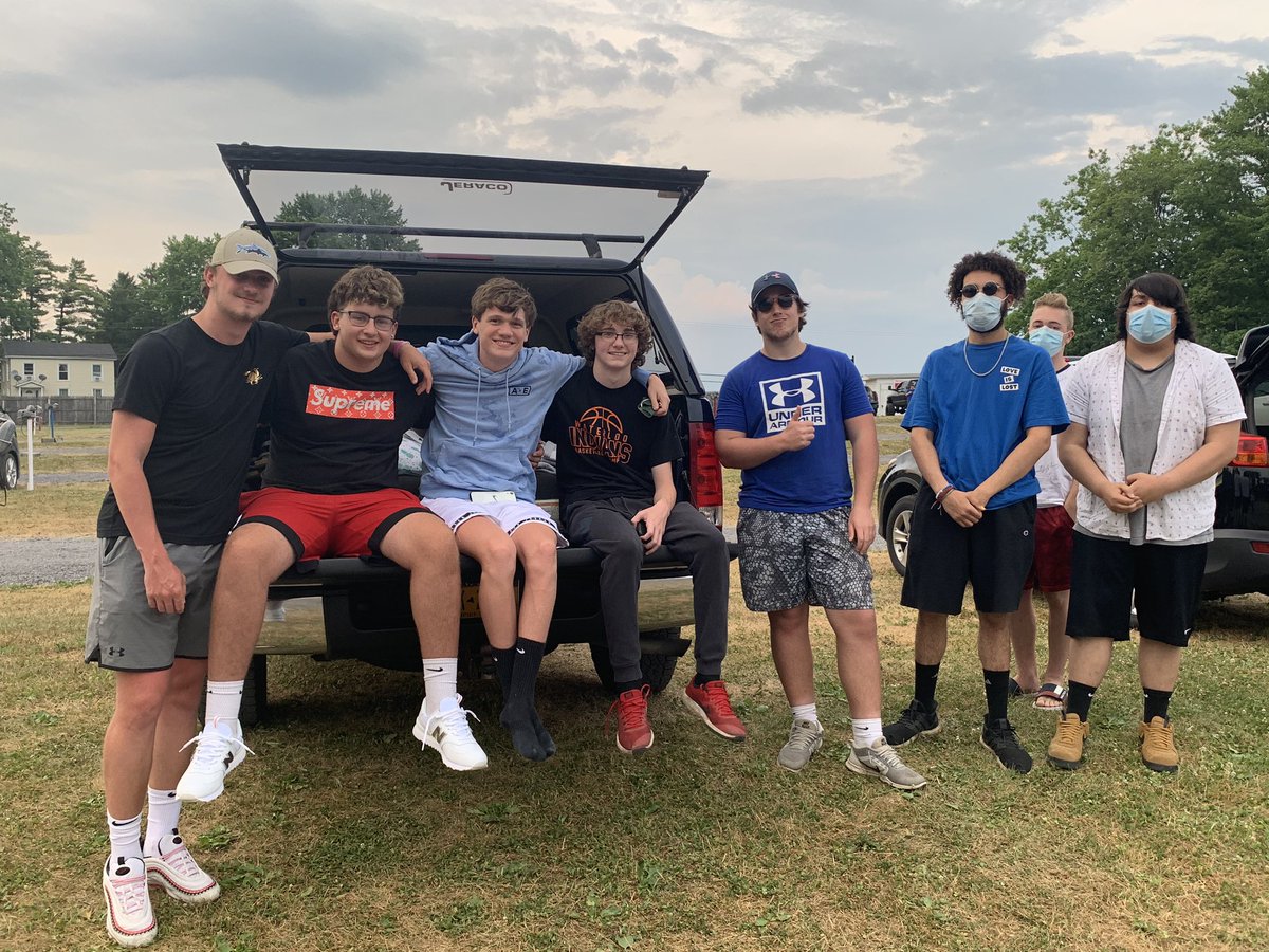 Dear Seniors,
Here are some more pictures from the drive in. 
<a href="/2020_WHSIndians/">Class of 2020</a> 
#prideinourtribe