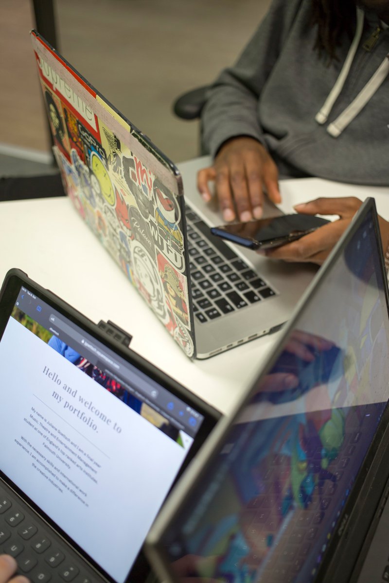 FalUniOutreach's tweet photo. Don't forget to sign up for the @FalmouthUni webinar on Student Finance tomorrow at 1.00 pm - find out everything you need to know! Great for all Yr 12's and their parents - it's free and you can attend from your laptop or phone. Sign up at https://t.co/b8HeOGFXx2 #studentfinance https://t.co/HuV5q1jAXw