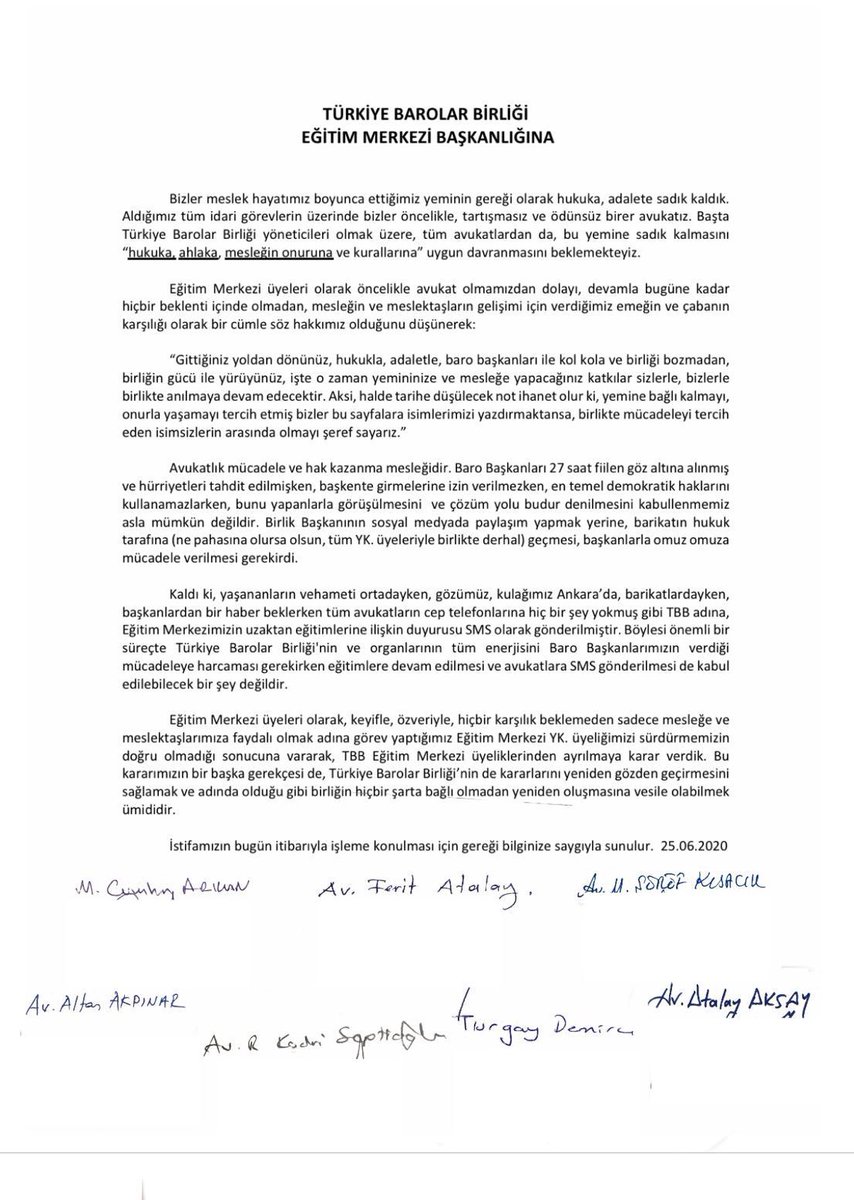 15 kişiden oluşan TBB Eğitim Merkezi üyelerinden 7 Avukat,  istifa ettiklerini açıkladı: "Birlik Başkanının sosyal medyada paylaşım yapmak yerine, barikatın hukuk tarafına geçmesi, başkanlarla omuz omuza mücadele vermesi gerekirdi." 
#SavunmaDurdurulamaz