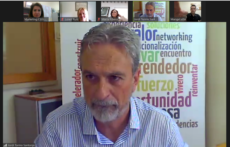 ceeivalencia's tweet photo. Hoy ha comenzado la sesión de Facilitador BIK Startup para #AgentesEcosistemaCV, con @JuanSimoGisbert 

Las próximas sesiones tendrá lugar el 2 y 9 de julio. 
https://t.co/hxrwzWZ58y

@GVAivace 

#BikStartup #BikCEEI #formación https://t.co/RcPRrImaT2
