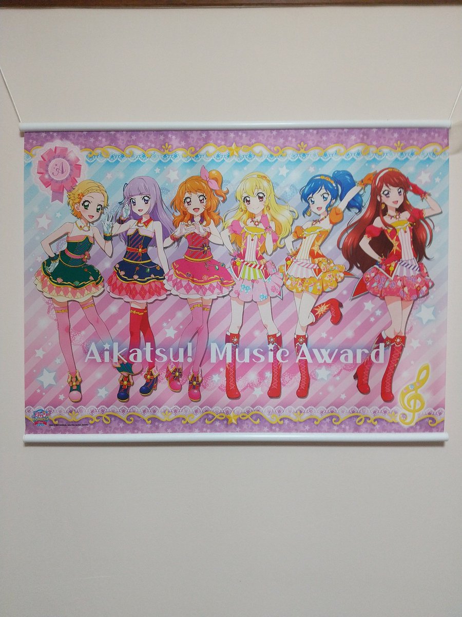ともちん アイカツミュージックアワードタペストリー タペストリーはやっぱりソレイユルミナスmemberいないと アイカツ星宮いちごちゃん アイカツ霧矢あおいちゃん アイカツ紫吹蘭ちゃん アイカツ氷上スミレちゃん アイカツ大空あかりちゃん アイカツ氷上