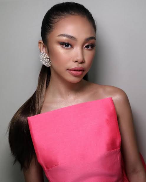 MaymayVisuals's tweet photo. Maymay's visuals.. a living doll. She can't be real, isn't she?

MAYMAY NewSingleLaunch 
@maymayentrata07 https://t.co/zX0UvtgSIh