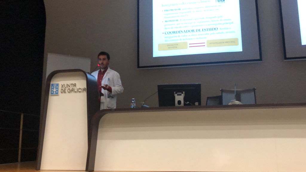 Nuestro residente mayor Diego Pereiro @diegopc91  habla en la sesión general del Complexo Hospitalario Universitario de #Vigo sobre los ensayos clínicos en Oncología Médica 
#chuvi
