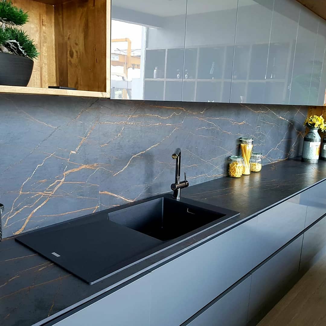 emiraystone's tweet photo. Evdema Modoko mağaza teşhirinde montajını tamamladığımız tezgah görsellerini beğenilerinize sunuyoruz...

Renk: Dekton Laurent

#emiraystone #evdema #modoko #dekton #mutfaktezgahı #porselentezgah #tasarım #mimari #mutfaksanatı https://t.co/LRRUuRIW60