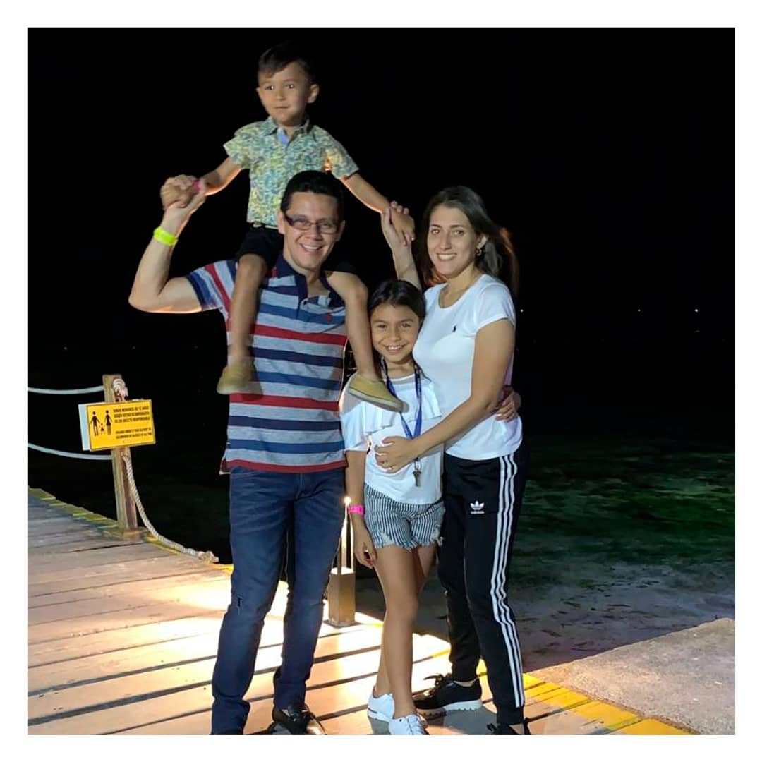 WilliamNdeS's tweet photo. Soy afortunado de tenerte como hermano en el camino de la vida, eres un hombre ejemplar. Hoy que cumples un año más quiero desearte la mayor felicidad ¡Feliz cumpleaños! https://t.co/CdOY2z9SVx