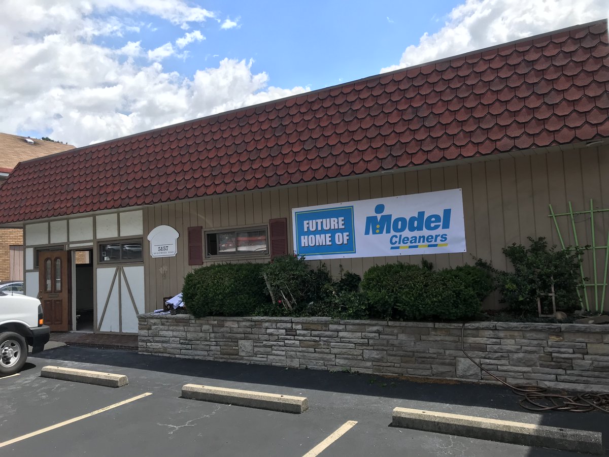 modelcleaners's tweet image. Coming Soon! Our new Bethel Park location. Now we can be neighbors with @BethelBakery 😋🧁

#BethelPark #ModelCleaners #ComingSoon #Pennsylvania
