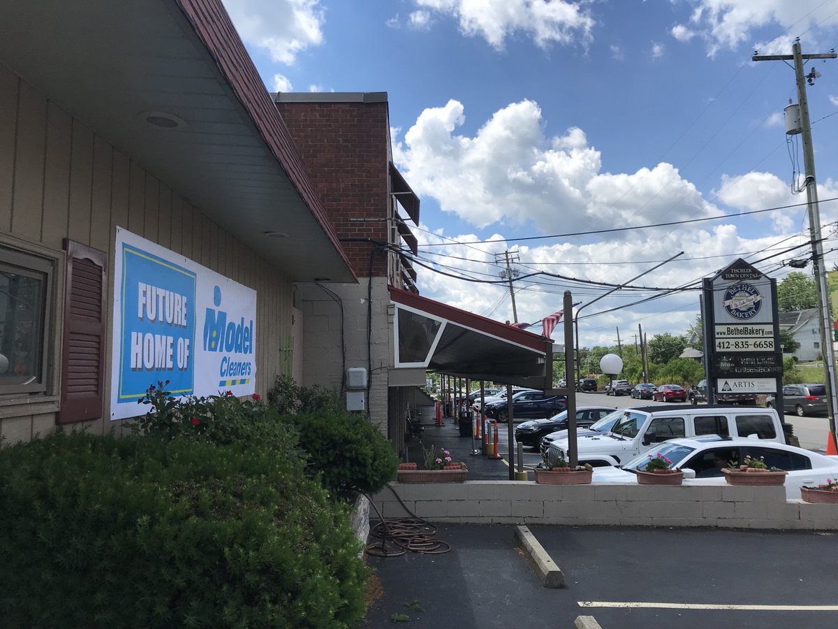 modelcleaners's tweet image. Coming Soon! Our new Bethel Park location. Now we can be neighbors with @BethelBakery 😋🧁

#BethelPark #ModelCleaners #ComingSoon #Pennsylvania
