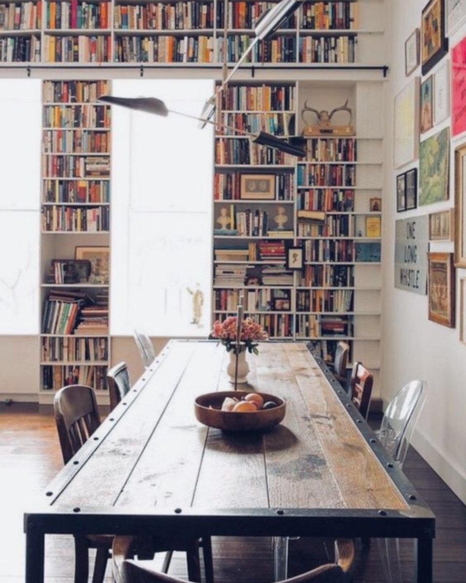 Conocemos realmente a una persona por los libros que tiene en su casa. 😜