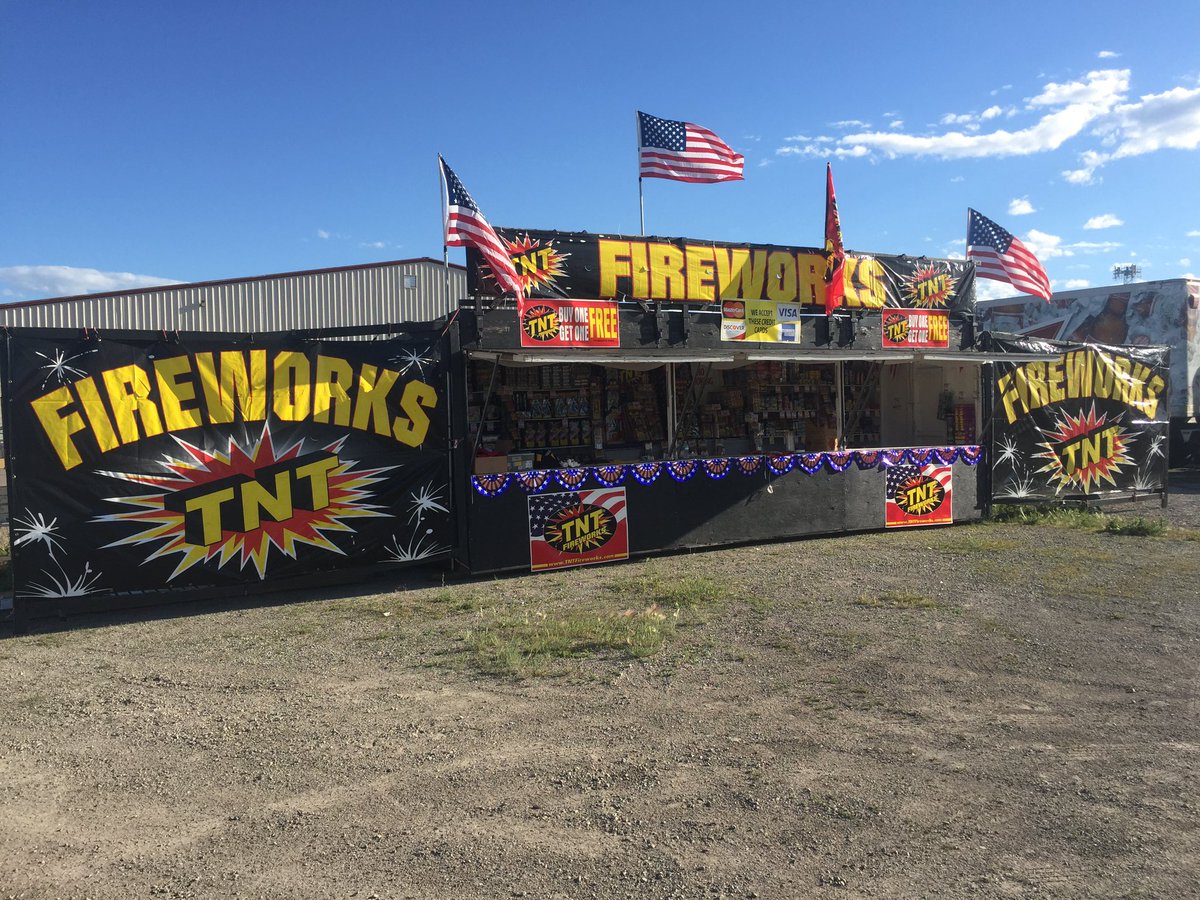 coachkessFB's tweet photo. it’s that time of year!!! #TNTFireworks Come on down Hwy 2 South across from #FlatheadBeverage https://t.co/2oJqXyzGTF