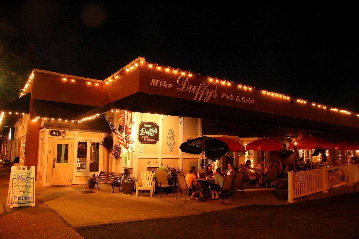 MikeDuffys's tweet photo. #patio seating now available. #LiveMusic friday and saturday this #weekend. #weekendvibes #musicstl #patiodining #314eats https://t.co/PiZunwCOSS