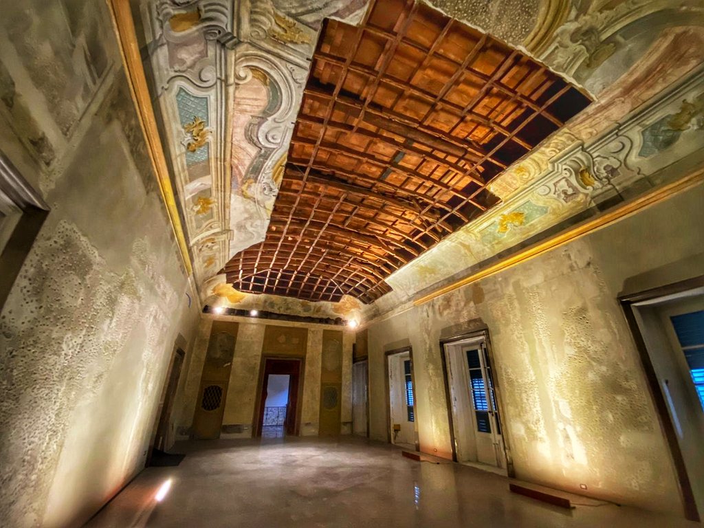 viaggimperfetti's tweet photo. #contaminazionibuone #siciliabella

Un restauro rispettoso di secoli di storia,  bellezza e scempio.  
Perché nulla si cancelli e tutto crei armonia. 

#Palermo 
Palazzo Butera - Cantiere aperto
https://t.co/bKmXdJtB6V https://t.co/JkobpaIyKn