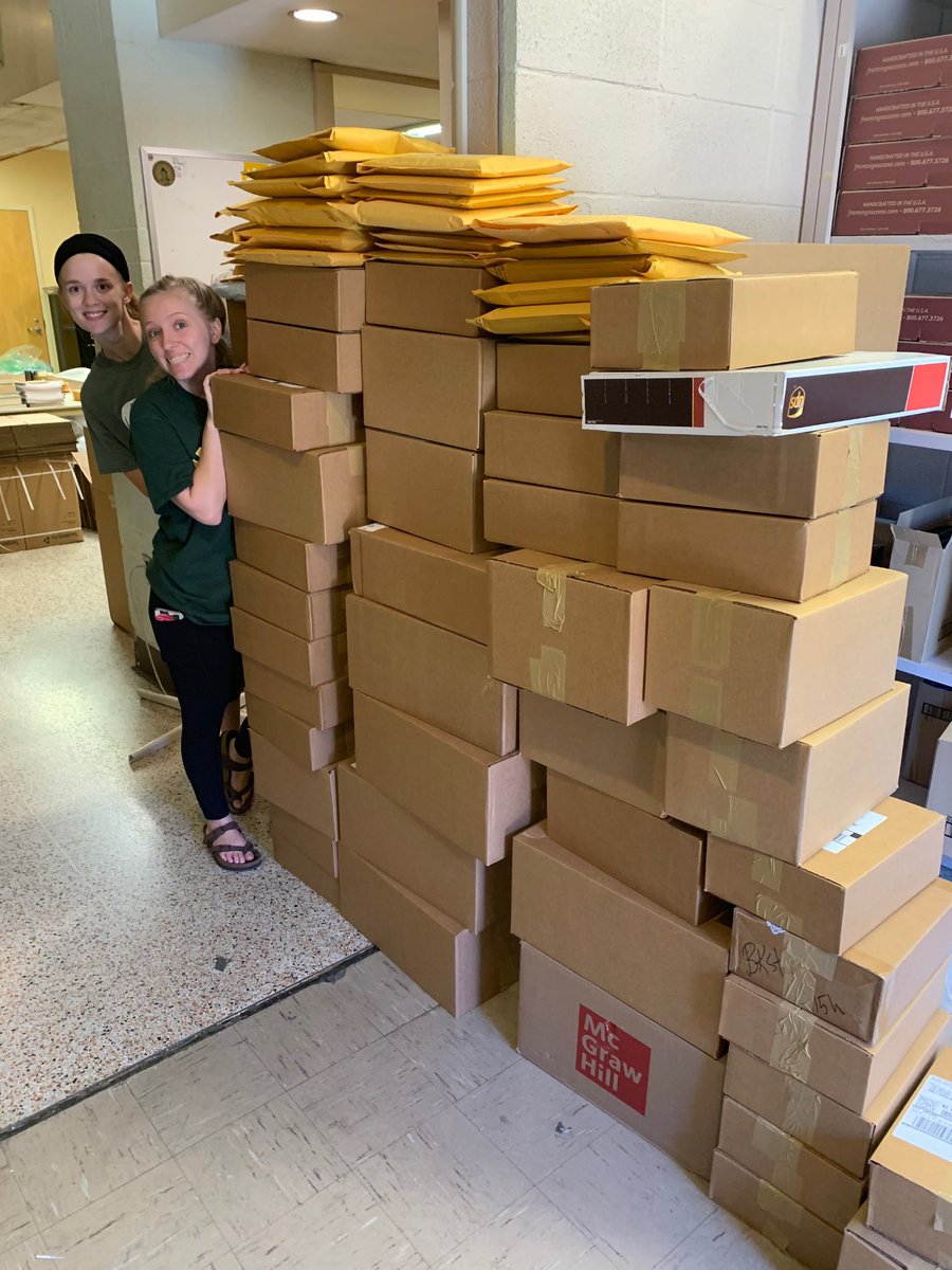 ATUBookstore's tweet photo. We might be closed but we’re still here to take care of YOU! Graduation regalia, summer and fall books, and clothing orders are all going out right on time! #go2atu #atu24 #fighton 📚💚 https://t.co/bpCPGwop0R