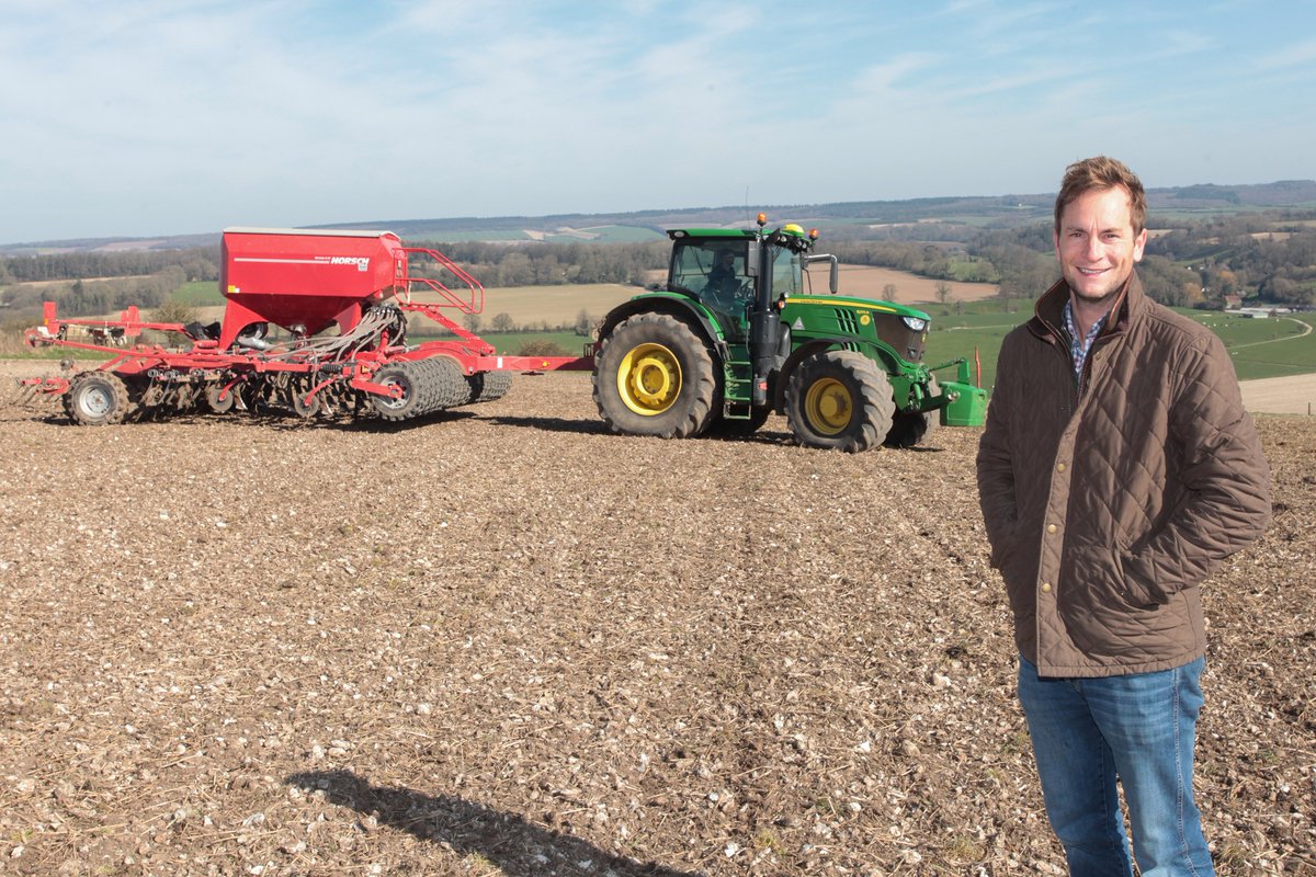 AHDB_Cereals's tweet photo. As Salisbury #MonitorFarm's host, Ben Jeans hopes to learn how to make his business more adaptable, improve soil health and reduce inputs by further integrating the livestock and arable sides of his business. You can find out more here: https://t.co/6DXMaHXPVh #FarmExcellence https://t.co/YQBQc21ukD