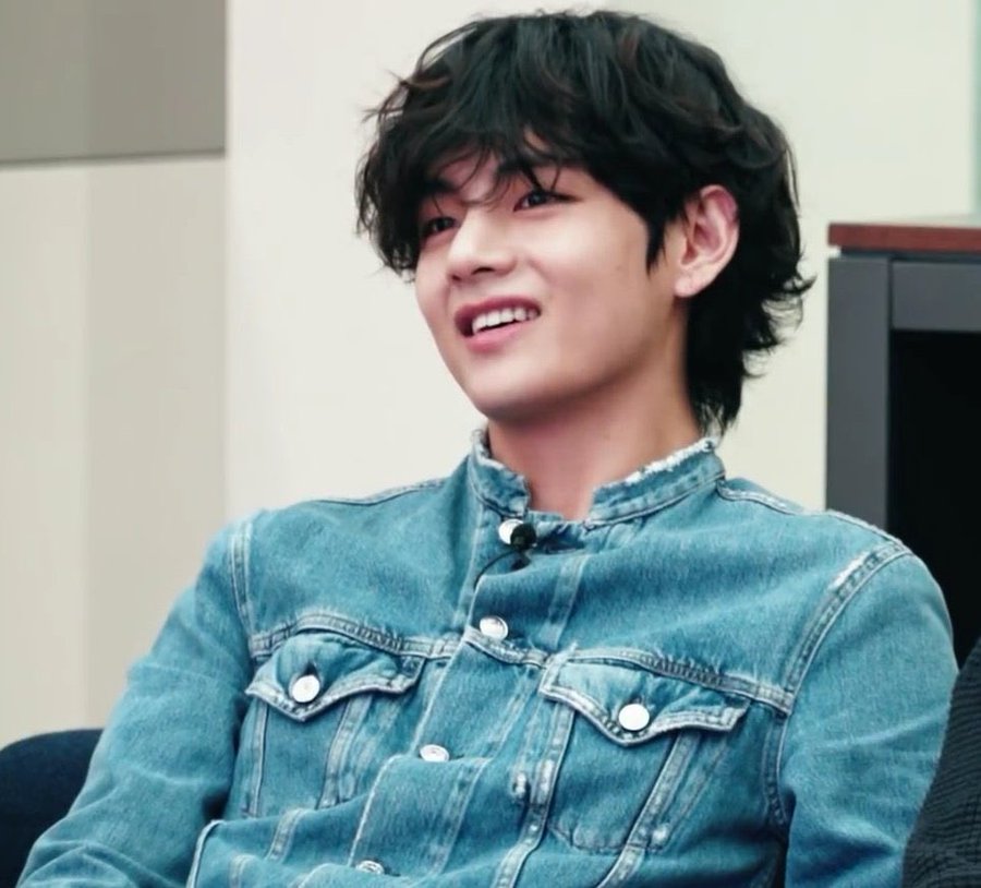 Taehyung as Kang Chul from W : Two Worlds