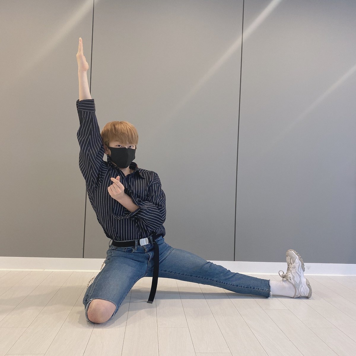 E'LAST(엘라스트) tweet media