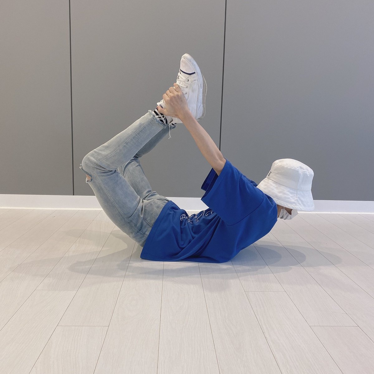 E'LAST(엘라스트) tweet media