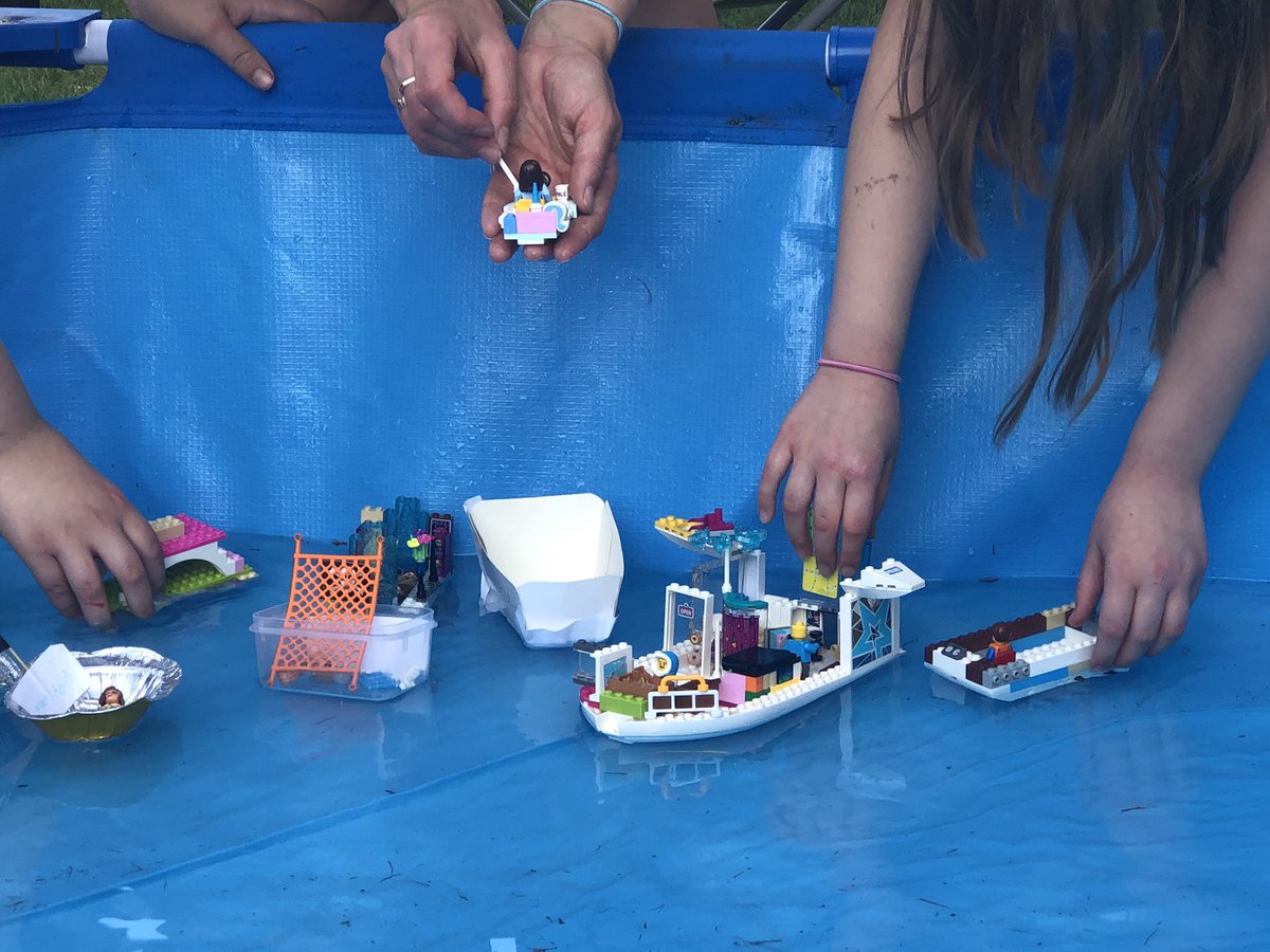 SleepinDragon3's tweet photo. The girls enjoyed designing boats out of different materials and even roped their bothers and sister in. We decided that since we had so many boats we might as well have a regatta! π£π https://t.co/VuivkdyP7H