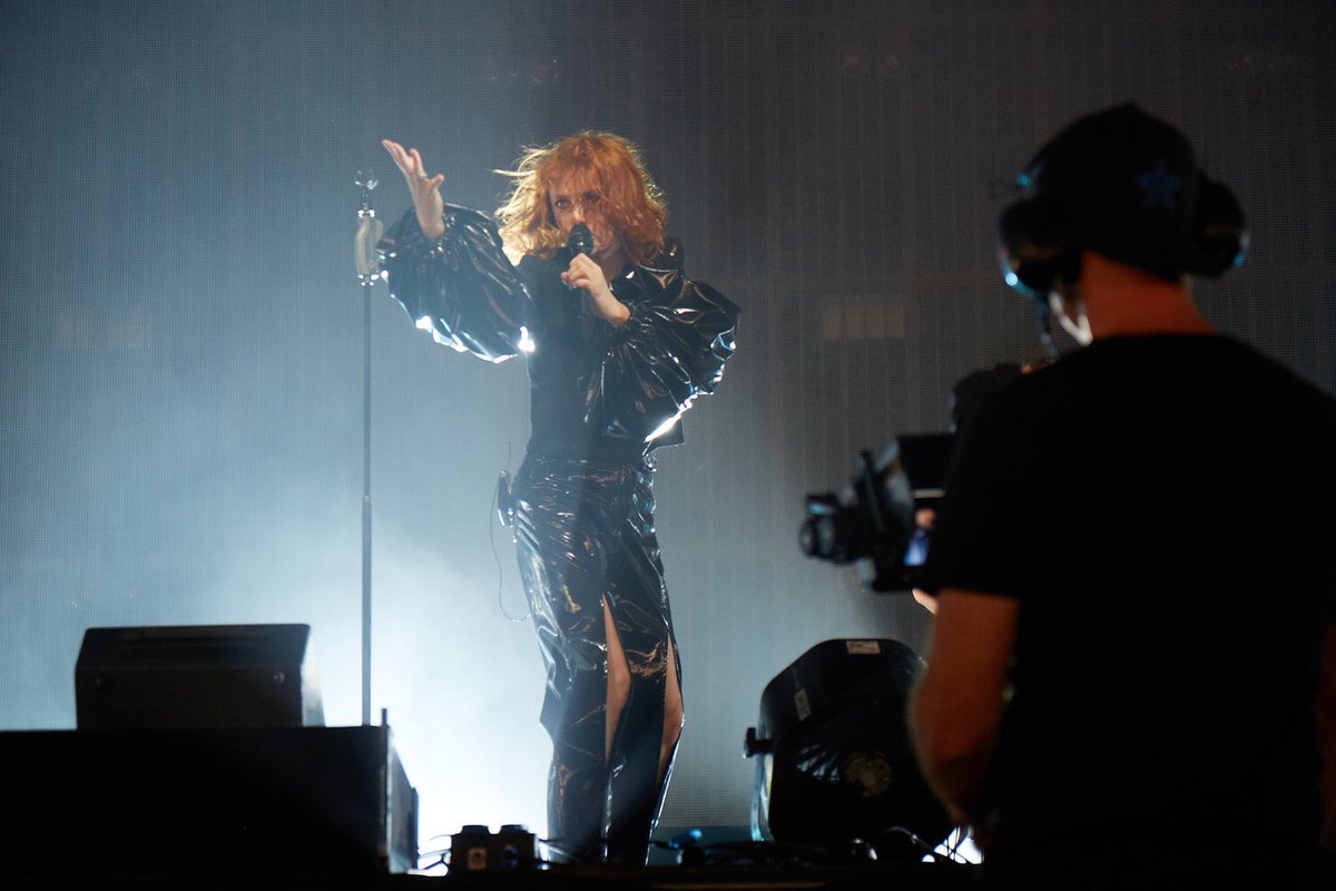 goldfrapp's tweet photo. Alison will be @MsAnaMatronic’s guest on her @BBCRadio2 #DanceDevotion show this Saturday 27th June chatting about @glastonbury and sharing her favourite dance tunes. Listen live from midnight or on @BBCSounds https://t.co/Va5G1ThLJu
📸: @MarcAitkenPhoto https://t.co/TFQohfgUas