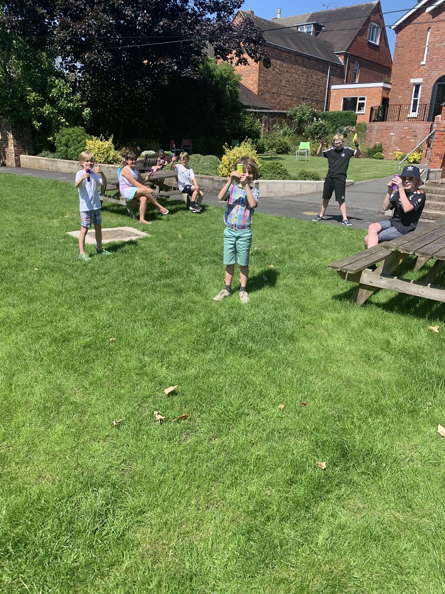 SDPPrimary4_'s tweet photo. Ice lolly time! What a beautiful day to be a school in our gorgeous grounds😊☀️🍦🍦🍦#stdominicspriorystone #funinthesunshine https://t.co/bAfUHk9Rbj