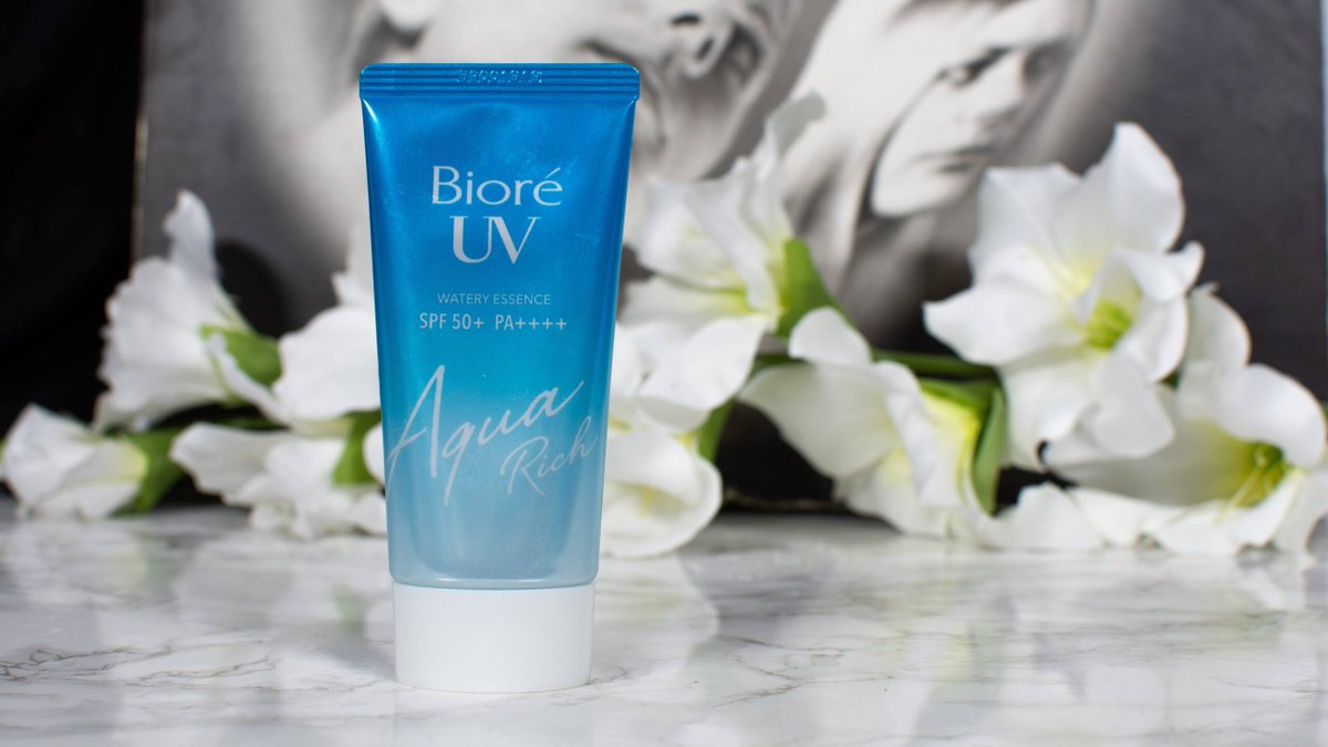 doctoranne_'s tweet photo. Spot any favorites? The best three everyday sunscreens for your face - featuring @LaRochePosayUKI , @bioreus and @DearKlairs | Doctor Anne https://t.co/E33AOHH00L #doctoranne #sunscreen #facialsunscreen #skincaretips #skincarereviews #effectiveskincare #beautydoctor https://t.co/Mo6rU7QC8c