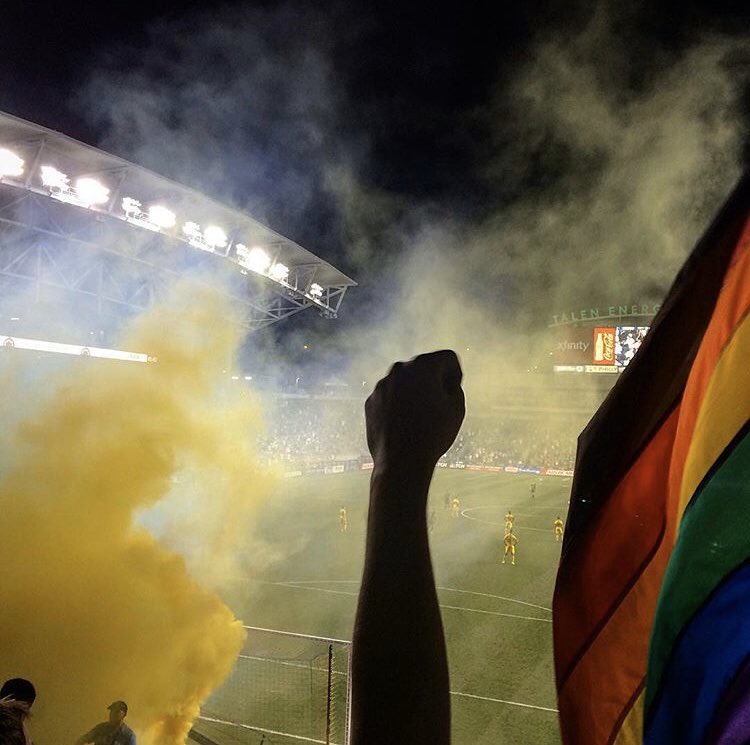 ZiggyBombadil's tweet photo. @PhilaUnion Shot I took from the river end on #Pride night a few seasons ago! One team, One family, one love, love all! #RiverEnd #Doop #Pridemonth #philadelphiaunion https://t.co/0qf0WqmeeW