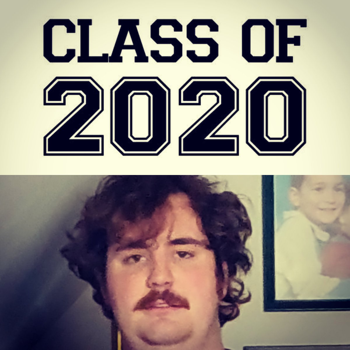 Peg_Jones2's tweet photo. #GreyBruceGrad2020 Congrats @Ty_angus So proud of you!! https://t.co/lOdoamqDUm