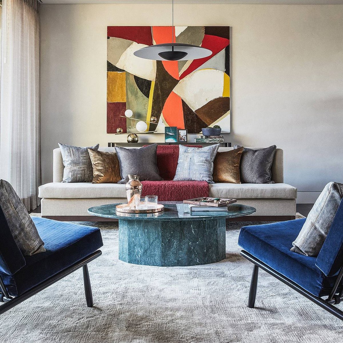 ClareHolland01's tweet image. Luxury living with bold pops of colour and luxurious textures - Echlin completes the penthouse of Rathbone Square in London’s Fitzrovia. 
#echlinstudio #echlinlondon #artwork #luxuryliving #interiordesign #interiordecor #penthouse #interiordesignstudio #interiorsindex