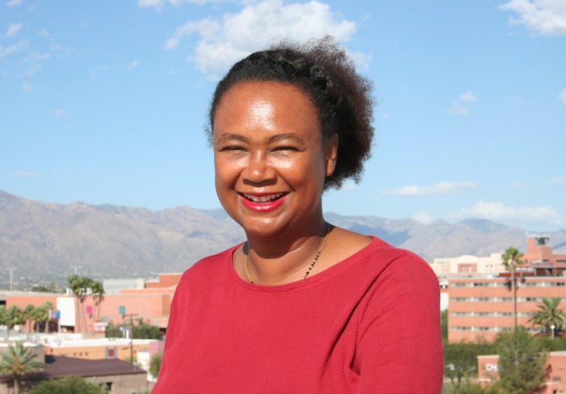 Then there is  @astroholbrook, who first suggested to me that I could do some sociology and history of astro/physics too. Her work on contemporary and historical African astronomy is a major contribution to African American studies.  #BlackinAstro