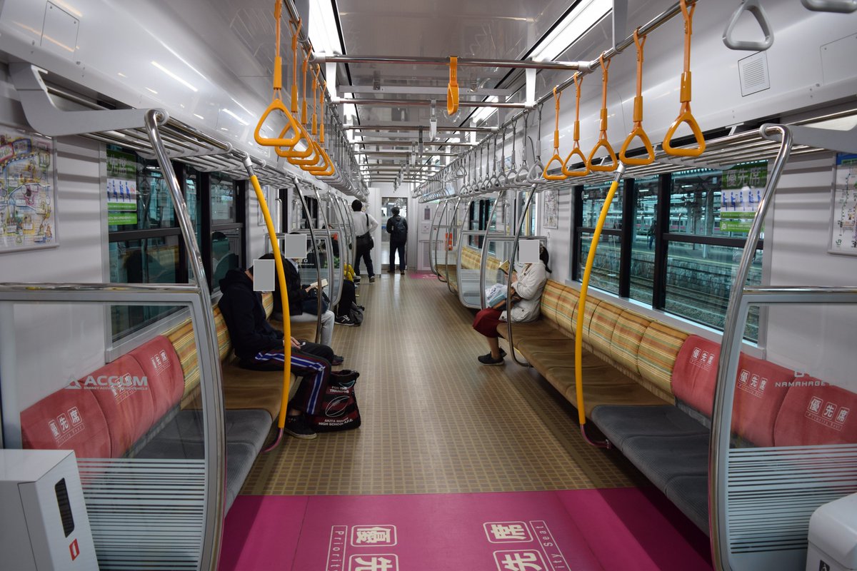 ろくいち 男鹿線のaccumことev E801系 車内や前面 側面の行先表示器とかあたり東日本っぽさを感じさせないんだよね 所々にベースになったjr九州のbec819系と似たところがあるなと