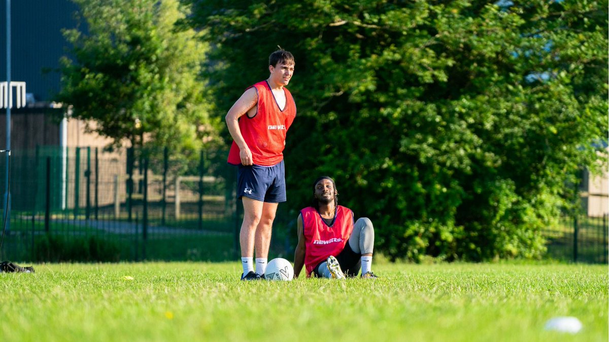 PaddockAcademy's tweet photo. Gonna be another hot training session tonight...

Make sure you bring plenty of fluids 💦 https://t.co/qgLg0Vp7kO