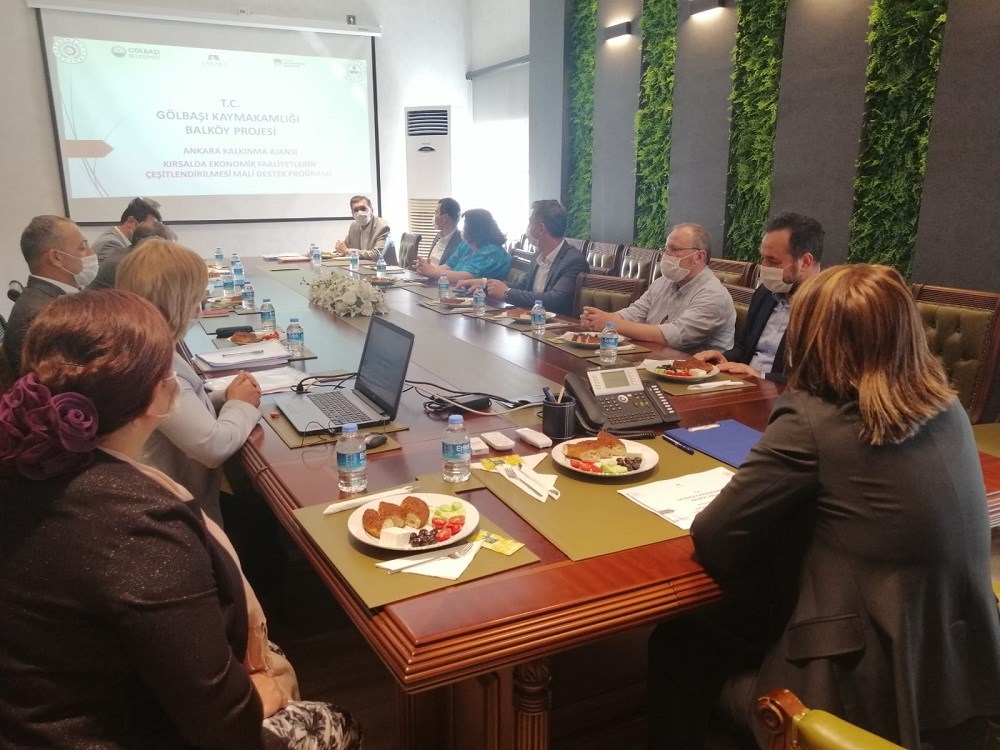 Gölbaşı Kaymakamlığı tarafından hazırlanan ve <a href="/golbasibeltr/">Gsgsgs</a> ile <a href="/hacibayramedutr/">Ankara Hacı Bayram Veli Üniversitesi</a> iş birliğinde gerçekleştirilen “Balköy Projesi” ön değerlendirme toplantısı Sayın Kaymakamımız Tülay BAYDAR BİLGİHAN başkanlığında gerçekleştirildi.

<a href="/ankaraka/">Ankara Kalkınma Ajansı</a>