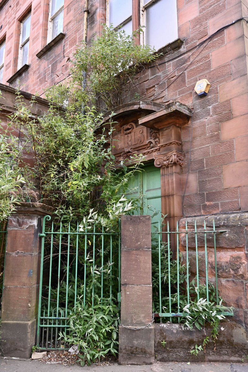  #WomenMakeHistory goes to school today! In the west end, the gates of Westbourne School for Girls are still there, although the building is now housing. In the east end, the girls entrance to the old City Public School in St James Road could do with some tlc!  @womenslibrary