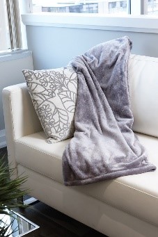 flatohomeprods's tweet photo. We may be biased, but our Silky Swirl and Flora throw blanket is a must have item! Available in four colours, grab yours now! #FlatoHome #MustHave #HomeAccessories https://t.co/UxfWcTJClj