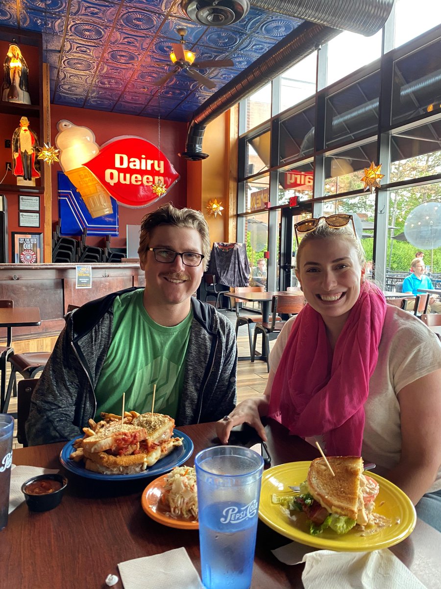 CleFoodBank's tweet photo. We love seeing how these @Huntington_Bank employees dined in at @MeltBarGrilled in Lakewood and Independence this week to celebrate Harvest for Hunger and Market at Home! Thank you for supporting Melt and the Food Bank during #MarketAtHome!
#WeFeeedCLE https://t.co/2mtbcpp2nZ
