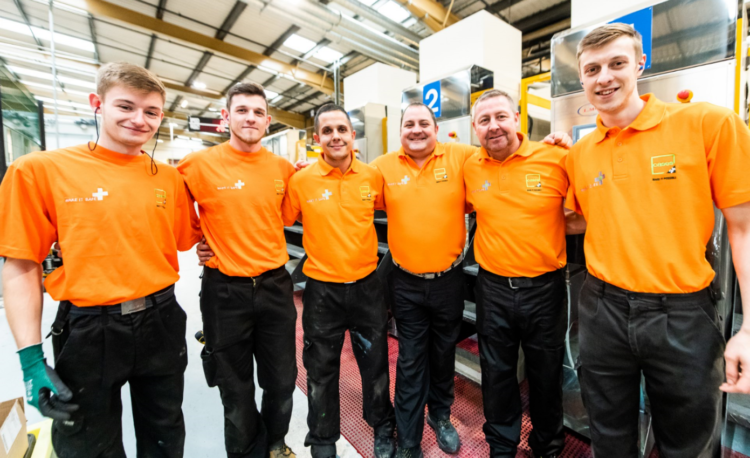 Board24's tweet photo. On June 5th 2020 Cases24 broke a world record for cases produced on a PP1025 Latitude machine in a 24-hour period. Cases24 produced 197,000 boxes in one day on their Quick Set flexo folder gluer. Find out more here: https://t.co/78Dx5XsjXH https://t.co/lGLuIF7ZBP