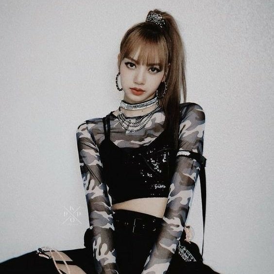 cryforrio's tweet photo. cuando Jisoo quedó fuera hicimos tendencia por ella, también tenemos que hacerlo por Lisa, recuerden que BLACKPINK son cuatro chicas no tres.
#YGRespectLisa https://t.co/PtHkcCrPC7